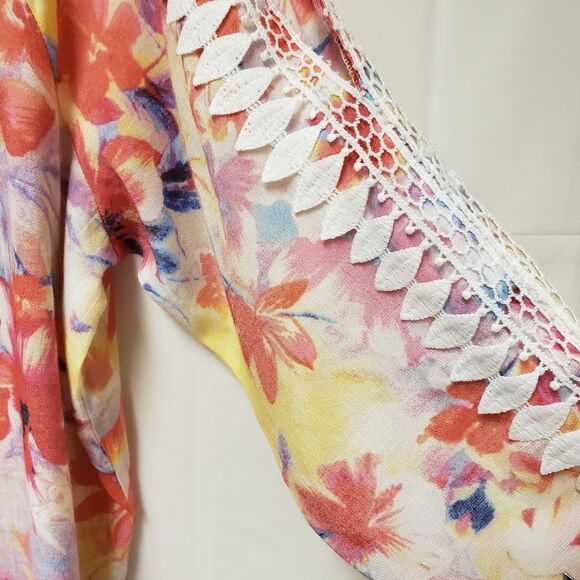 Studio Works Women’s 1X Blouse Multicolor Floral Cold Shoulder Embellished NWOT - Picture 3 of 11
